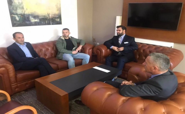 Deputeti Liburn Aliu viziton komunën e Bujanocit, pritet nga kryetari Kamberi