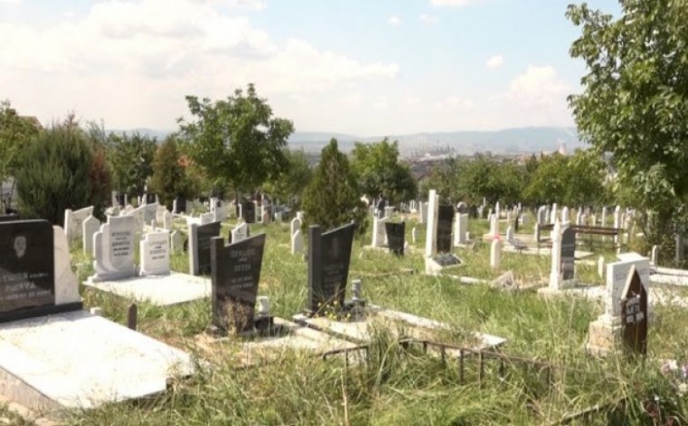 Varrezat myslimane dhe ortodokse në Bujanoc me evidencë jo të plotë të mirëmbajtjes