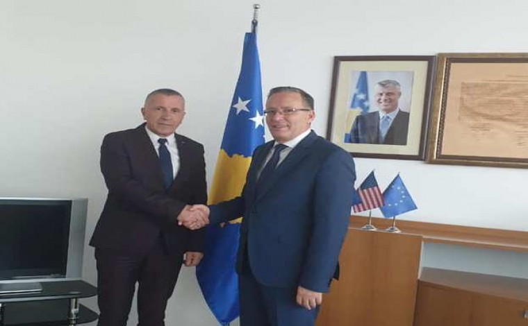 Qeveria e Kosovës ndan 30 mijë euro për shkollën fillore “Naim Frashëri” në Bujanoc