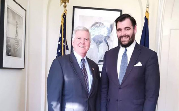 Mustafa takon ambasadorin Scott në Beograd, flasin për shkollat shqipe