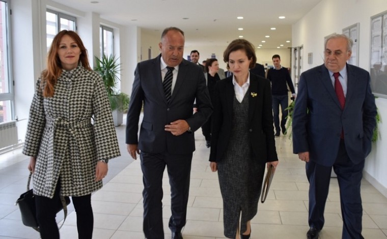 Shahini: Libra edhe për bibilotekat shkollore në Luginë të Preshevës
