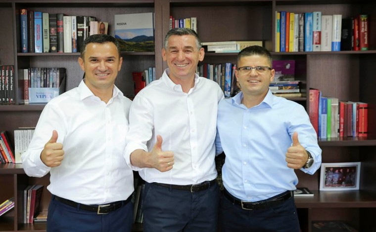 Riad Ramadani nga Bujanoci i bashkohet PDK-së dhe Kadri Veselit