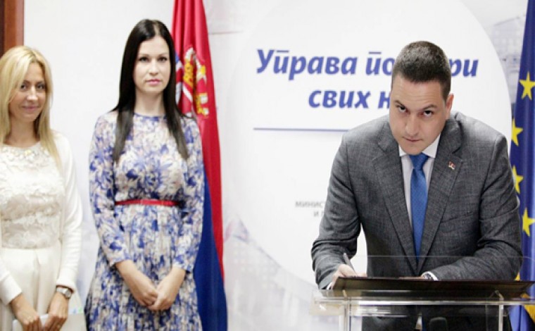 Ministri Ruzhiq reagon ndaj Këshillit Kombëtar Shqiptar: Politikë kundër interesave shqiptare