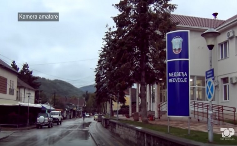 Shqiptarët e fundit të Mollës së Kuqe në Medvegjë (video)