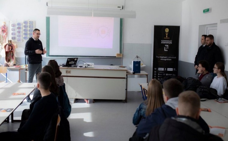 ICT vizitë në Gjimnazin “Skëndërbeu”  në Preshevë, në kërkim të inovacionit shqipfolës (foto)