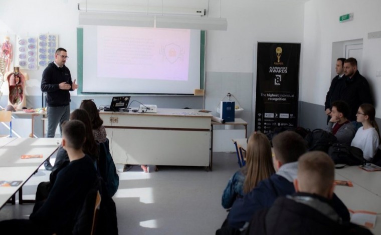 ICT vizitë në Gjimnazin “Skëndërbeu” në Preshevë, në kërkim të inovacionit shqipfolës (foto)