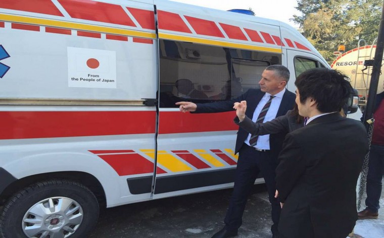 Donacioni “Autoambulanca” për komunën e Bujanocit a do të mbajë logon e Kosovës (foto)