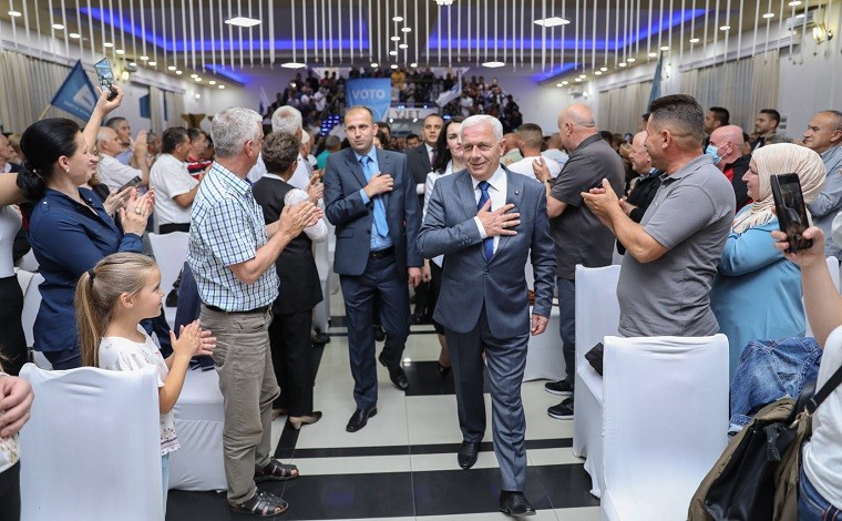 Si mundë të ndahet pushteti brenda “Partisë Demokratike”, ai mori vetëm 35% të votave nga vendbanimi i tij?