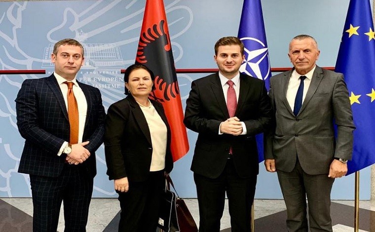 Shqipëria kërkon nga deputetët shqiptarë në Serbi t’i mbrojnë të drejtat e shqiptarëve të Luginës