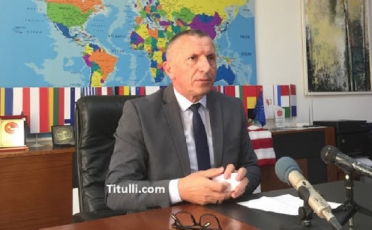 Kamberi thotë se Vuçiqi po e shantazhon me arrestim pas fjalimit të tij në Kuvendin e Serbisë