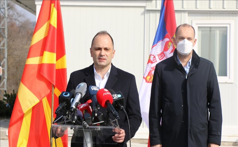Në kufirin e Preshevës me Maqedonin e Veriut, mbërrin dërgesa e dytë e vaksinave kundër COVID-19 nga Serbia