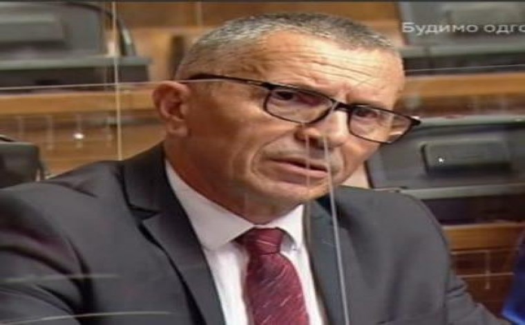 Kamberi polemizon me Bërnabiqin në parlamentin e Serbisë, asnjë fjalë për Luginën?