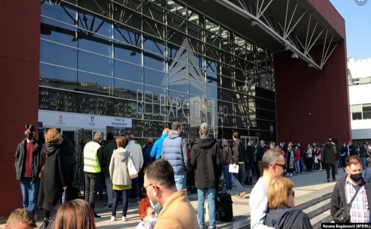 Në Serbi nis vaksinimi i përfaqësuesve të bizneseve të Ballkanit, ka edhe shqiptarë(video)