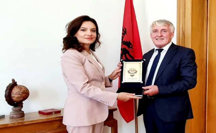 Mustafa: Mbështetje e palëkundur për shqiptarët e Luginës nga qeveria Rama