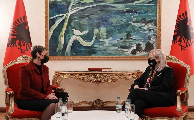 Ardita Sinani pritet në kuvendin e Republikës së Shqipërisë (foto)