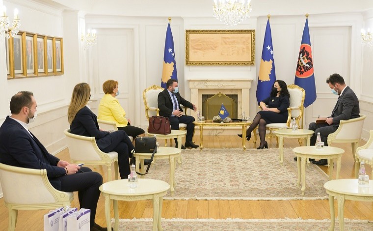 Presidentja Osmani priti në takim një delegacion nga Kuvendi Komunal i Bujanocit
