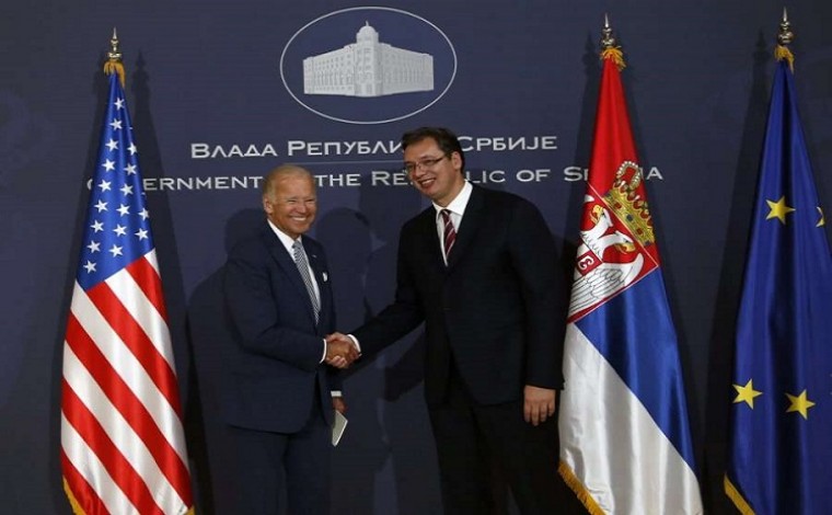 Bideni letër Vuçiqit: Veproni e bëni kompromise, shpejt normalizojini raportet me Kosovën