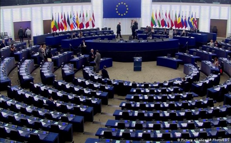 Parlamenti Evropian për herë të parë: Marrëveshja finale mes Kosovës e Serbisë të bazohet në njohjen reciproke