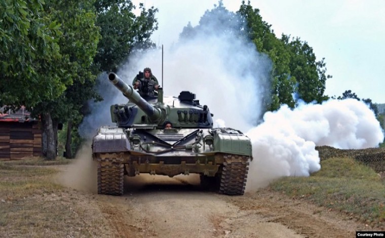 Serbia me stërvitje ushtarake përgjatë kufirit me Kosovën
