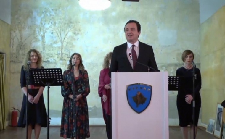 Kryeministri Kurti organizon pritje për 28 Nëntorin në Prishtinë (video)
