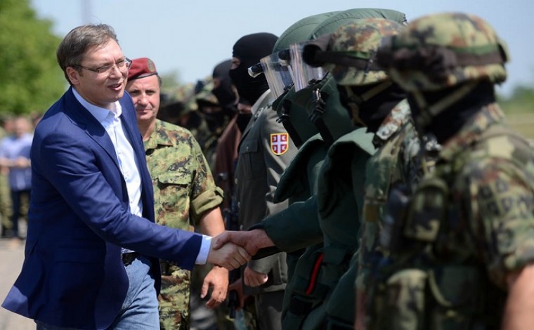 Serbia thotë se dronët vëzhguan trupat e saj afër kufirit, Kosova i cilëson si pretekste për destabilizim