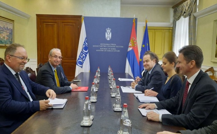 Shefi i OSBE-së në Kosovë takohet me Daçiqin: E nevojshme të ruhet paqja
