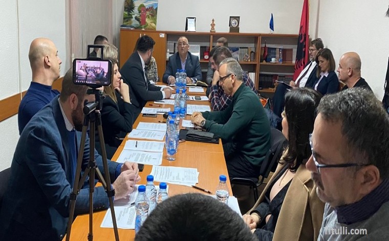 Verifikohen mandatet në Këshillin Kombëtar Shqiptar, s’ka marrëveshje për postet? (foto&video)
