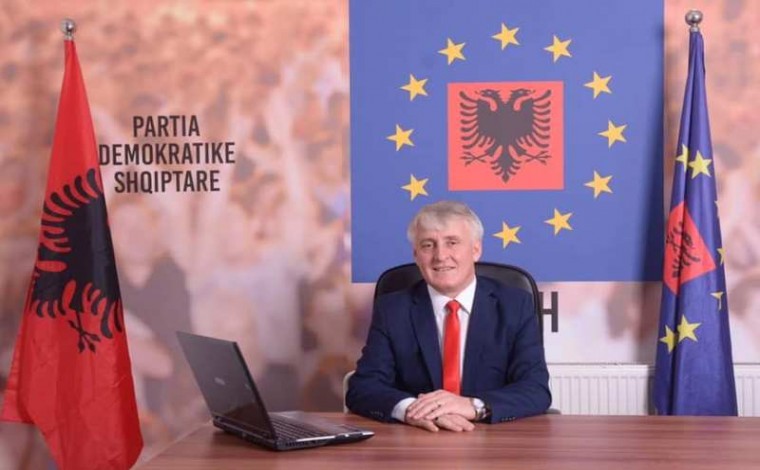 Mustafa reagon ndaj presidentës së Kosovës: Nuk ndalemi në rrugëtimin tonë stërgjyshor drejt bashkimit me Kosovën