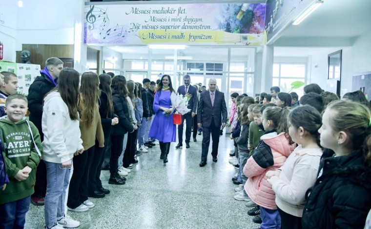 Ministrja e Arsimit dhe Shkencës, së Kosovës Arbërie Nagavci vizitoi Preshevën (foto)