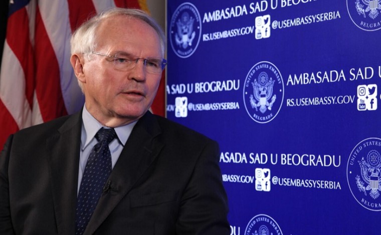 Ambasadori amerikan në Serbi Hill: Serbët e kanë pritur Asociacionin për një kohë të gjatë, fundi është afër