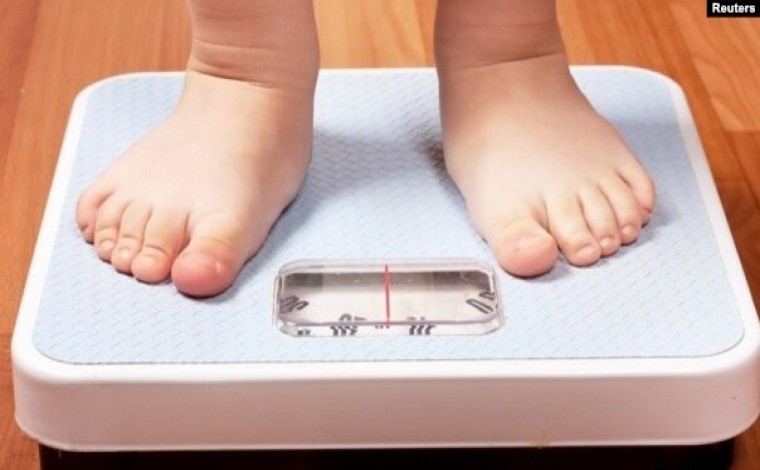 Më shumë se gjysma e popullsisë globale, mbi peshë ose obeze deri në vitin 2035