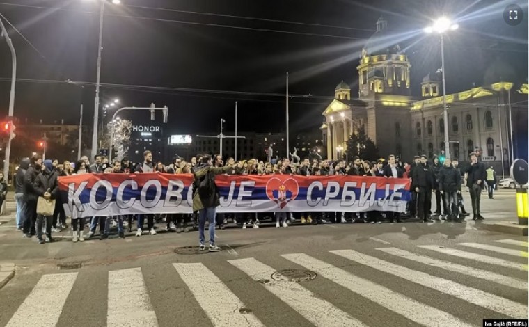 Djathtistët serbë sërish protestojnë kundër propozimit evropian