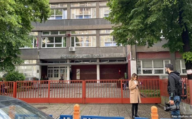 Mbyllen disa shkolla në Beograd, raportime për vendosje bombash