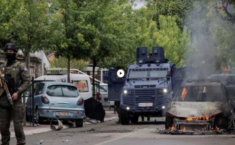 “Urdhëroni serbët të mos sfidojnë KFOR-in”, SHBA ngre tonet edhe me Beogradin: Ulni statusin e gatishmërisë për ushtrinë