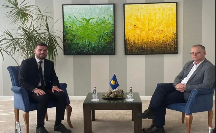 Lutfiu takon në Prishtinë zëvendëskryeministrin e Kosovës, Bislimi
