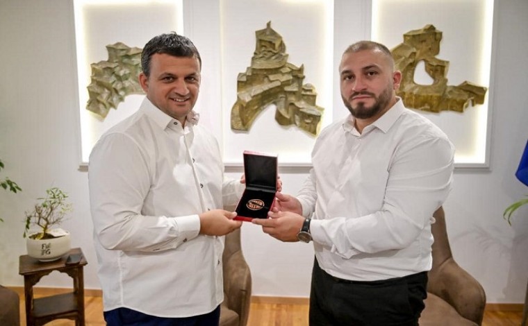 Musliu pritet nga kryetari i Bashkisë së Gjirokastrës, Golemi: Miq të çmuar nga Lugina e Preshevës (foto)