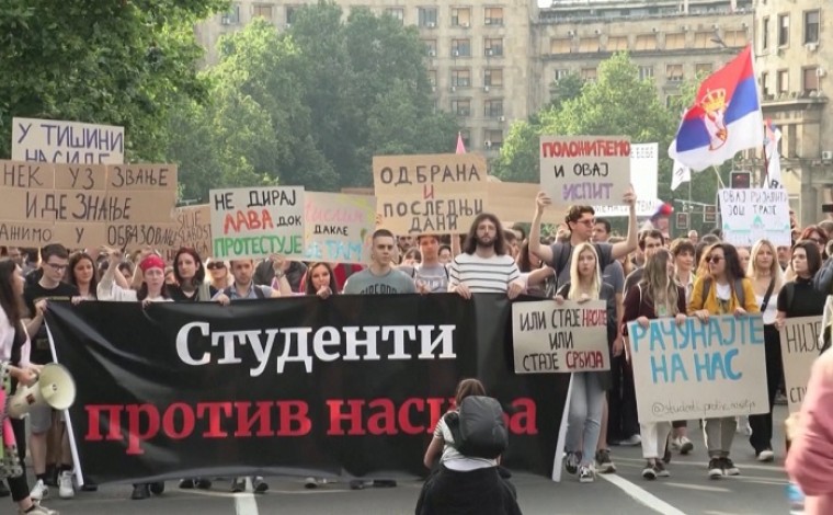 Protesta e pesëmbëdhjetë “Serbia kundër dhunës”