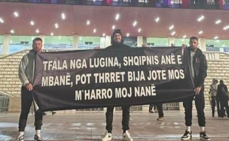 stadiumit “Air Albania”" Mos m’harro moj nanë, merr vëmendje mesazhi i tifozëve nga Lugina e Preshevës
