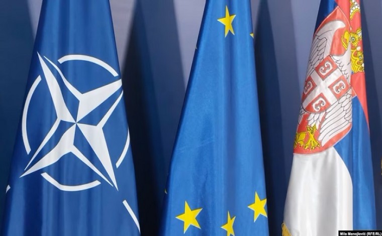 NATO: Rikthimi i shërbimit të detyrueshëm ushtarak është çështje e Serbisë