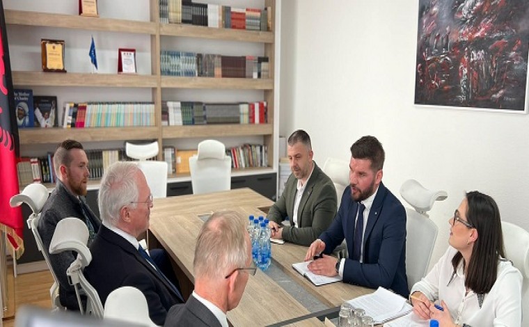 Bujanoc:  Në zyrën e Këshillit Kombëtar Shqiptar priten ambasadori Hill dhe Braathu