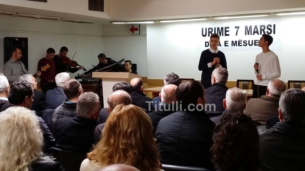 Pagat e arsimit do të rriten për 15 %, përfitojnë 1213 mësimdhënës në shkollat shqipe në Luginë