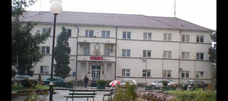 Reagon administrata ndaj shkrimit - "Vetëm në Bujanoc, konkursi anulohet ndërsa aplikacionet pranohen!!!"