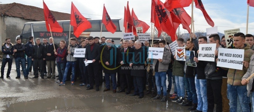 Albanski uđbenici dele politički spektar u Dolini, saradnja sa Tiranom prihvatljivo rešenje (Video&Foto)