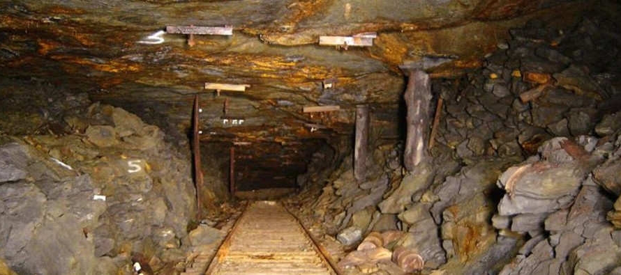 Medvegja "flenë" mbi 547 milionë tonë minerale të arit dhe bakrit