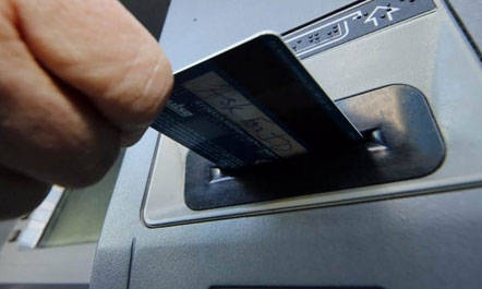 Ljubisha menaxher i bankës në Bujanoc, "vodhi" klientët me mbi 150 mijë euro