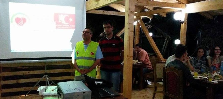 Shtrohet sofra vëllazërore e iftarit në Bujanoc (foto)