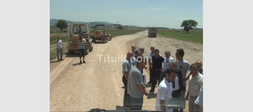 Delegacioni nga komuna vëzhgon zbatimin e punimeve në Preshevë (foto)