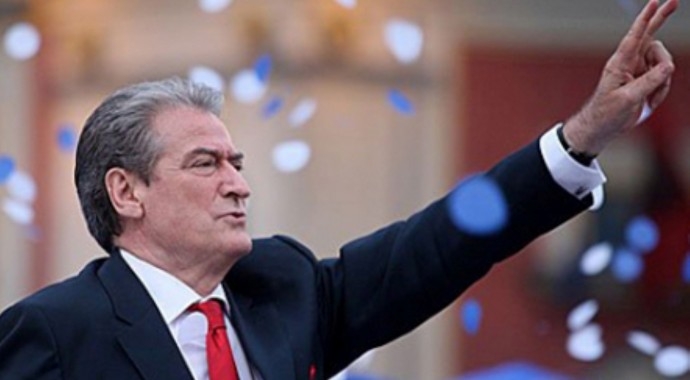 Sali Berisha jep versionin e tij për bisedimet Kosovë-Serbi, asnjë fjalë për Luginën e Preshevës
