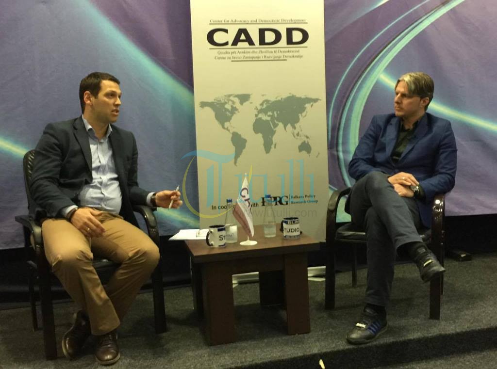 Kryetari i Preshevës, Shqiprim Arifi zhvilloi debat me qytetarët në Preshevë (video)