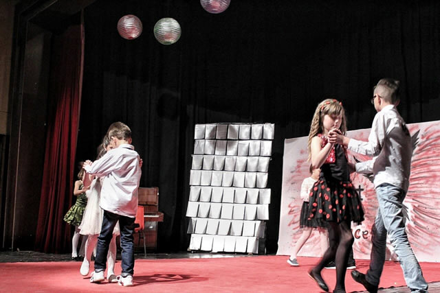 Nxënësit e Gjimnazit "Skenderbeu" me projektin "Art of Dance"